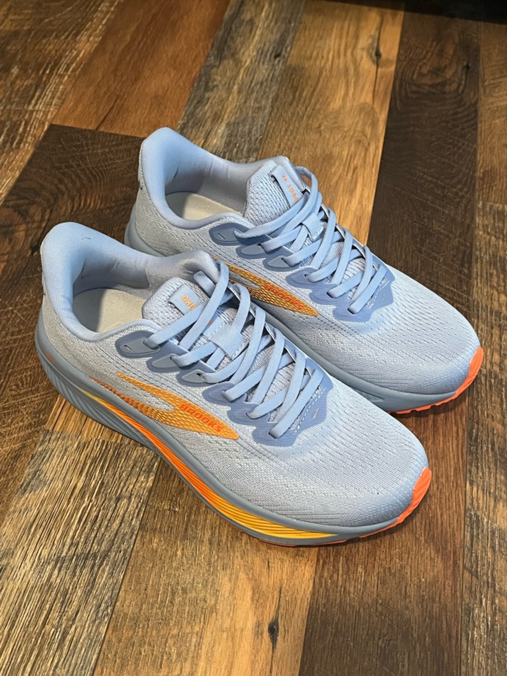 BRAND NEW Women’s Size 8 Brooks Ghost 17 Pale Blue Sneakers with Orange Logo - Picture 13 of 15